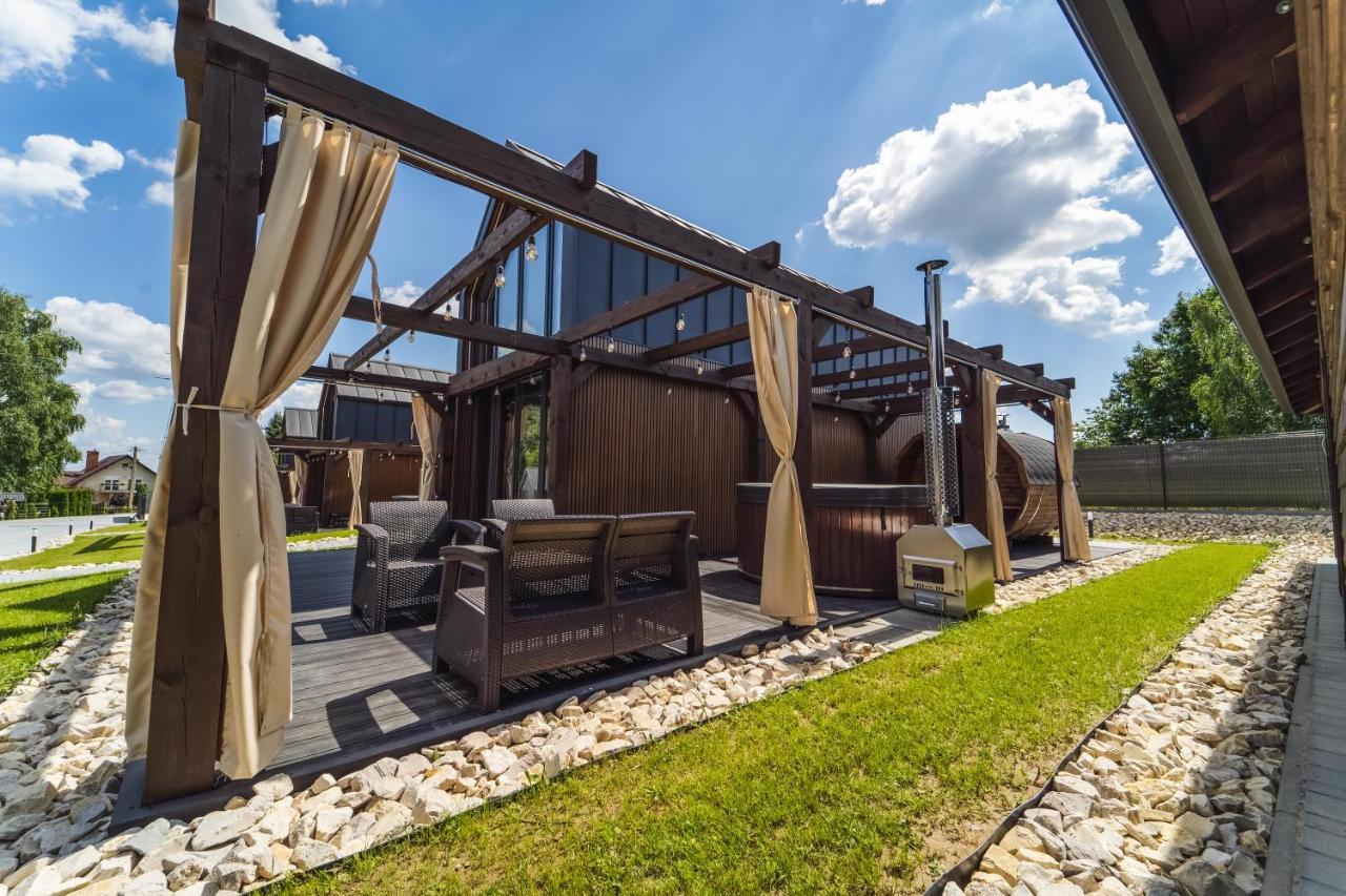Village Resort Sauna & Jacuzzi & Netflix Tworkowa Exterior photo