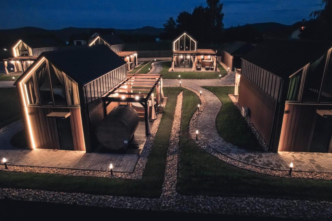 Village Resort Sauna & Jacuzzi & Netflix Tworkowa Exterior photo
