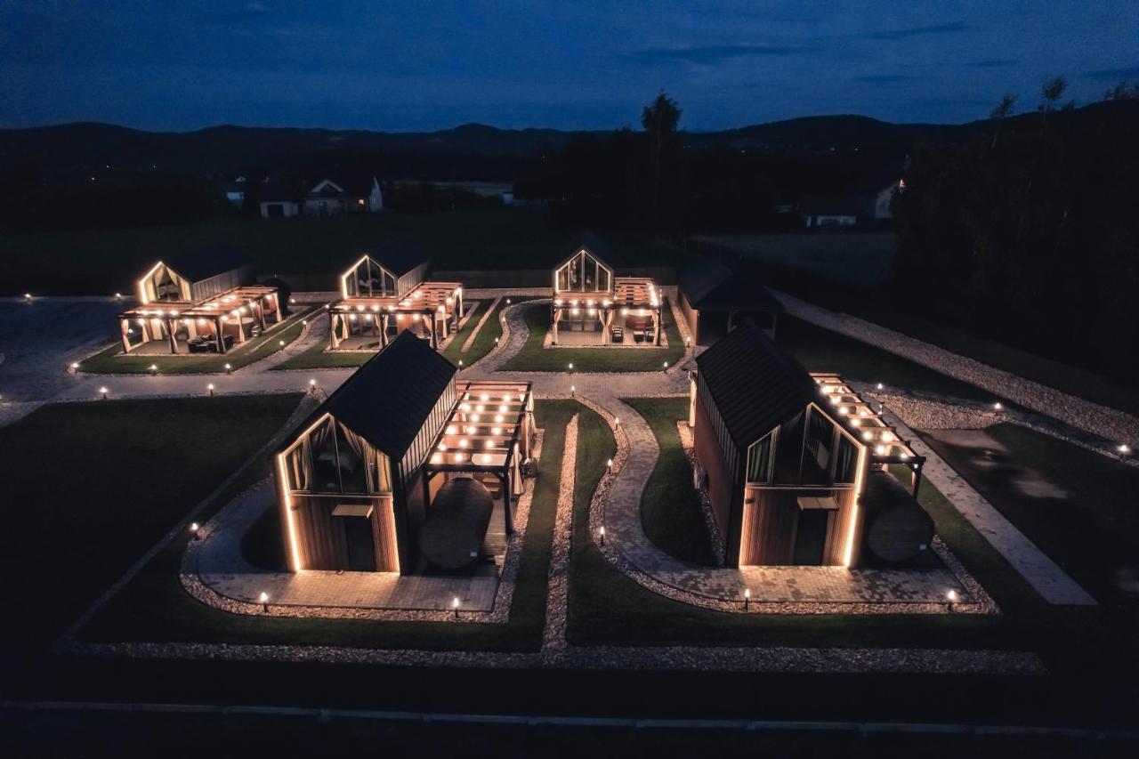Village Resort Sauna & Jacuzzi & Netflix Tworkowa Exterior photo